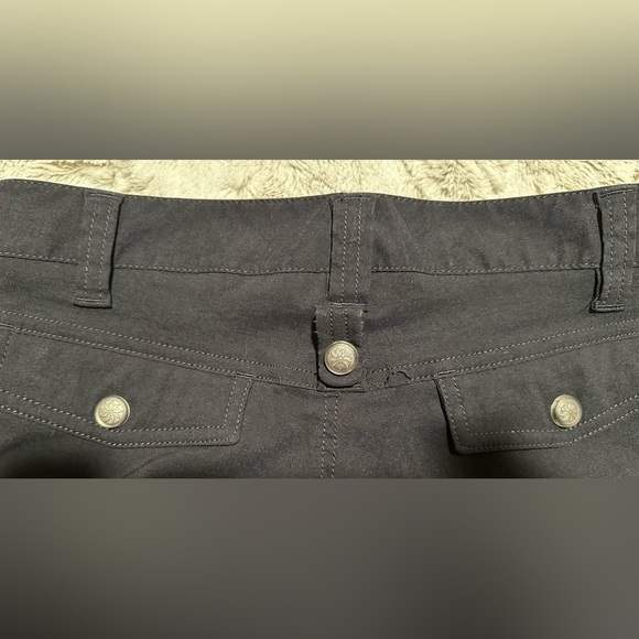 Athleta Black Women's Dipper Bermuda Shorts - Picture 16 of 16